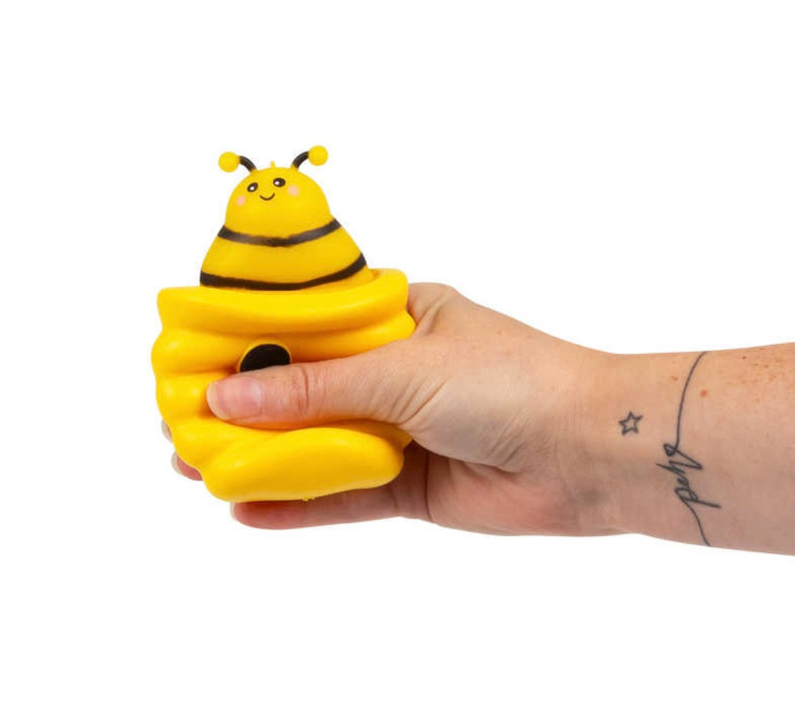 Pop up beehive