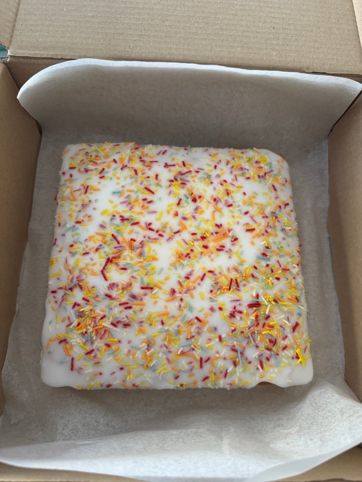 Sugarplumpenguins bakery. Old school cake